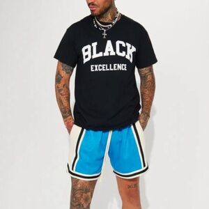 Nova Men Black Excellence short sleeve crew neck top size Large